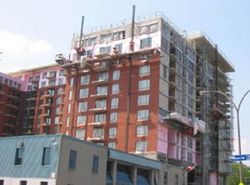 The value of building permits totalled $5.0 billion in August, up 7.2% from July.