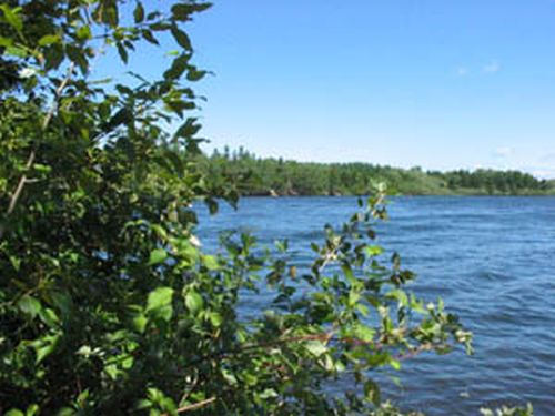 Canadians Willing to Pay Soaring Prices for Recreational Properties