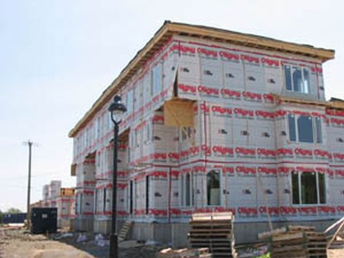 In June, the total value of building permits fell 5.3% from May