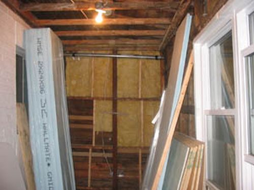 Four out of five Quebec households (80%) state that they regularly carry out home improvement or do-it-yourself projects