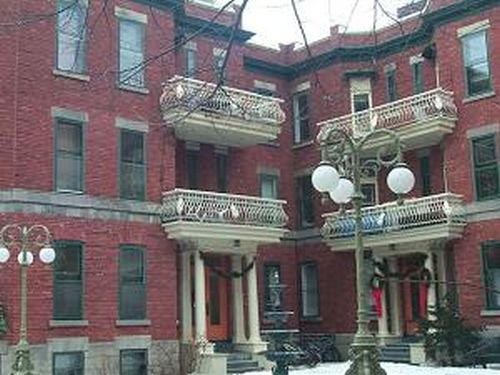 Seven percent of households have purchased an apartment last year