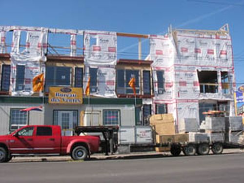 Still less hammer blows in Quebec